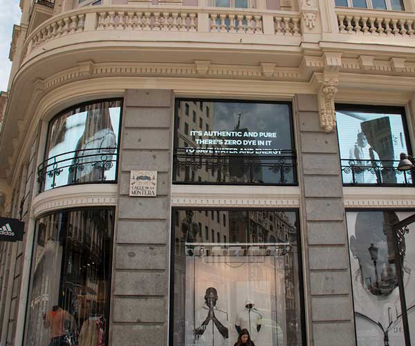 Adidas Flagship, Vía Madrid - LED DREAM