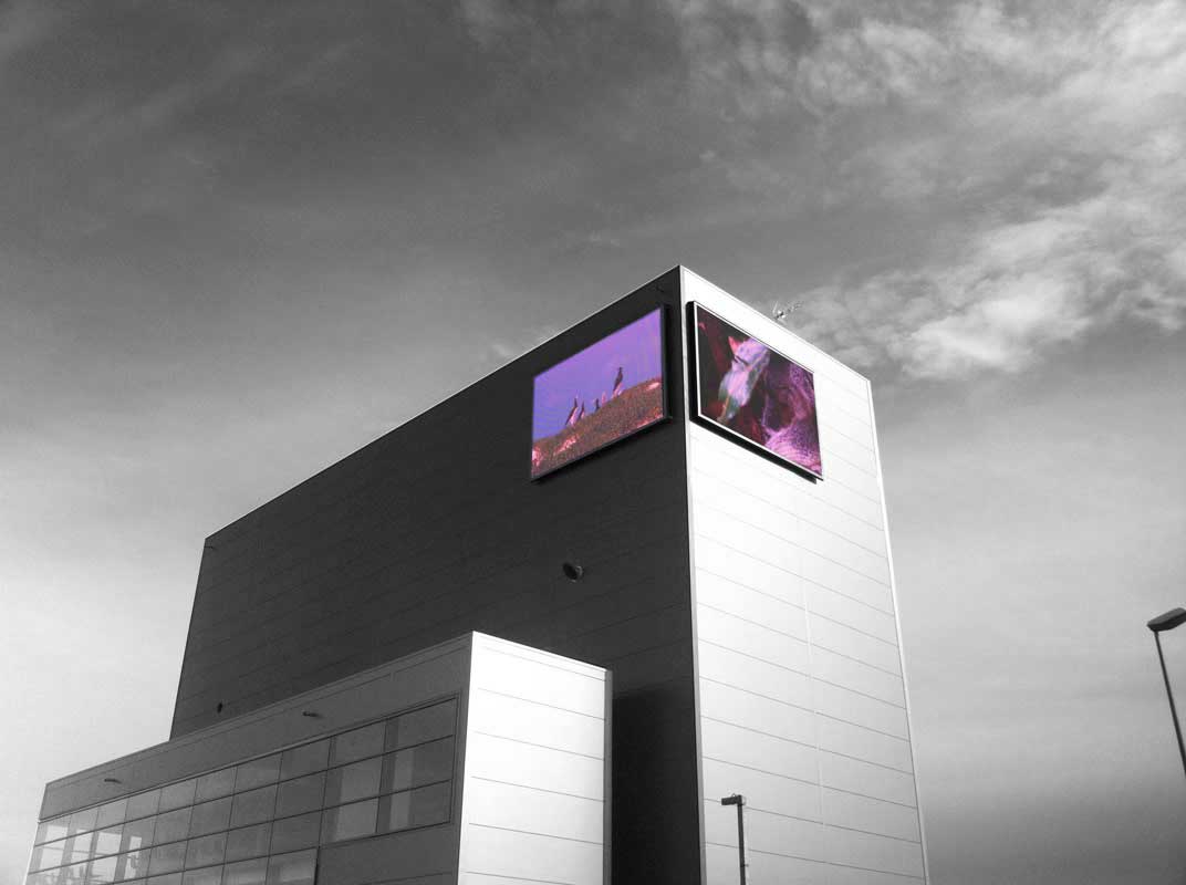 ledDream-windoor-pantallaLed-Exterior-fachada