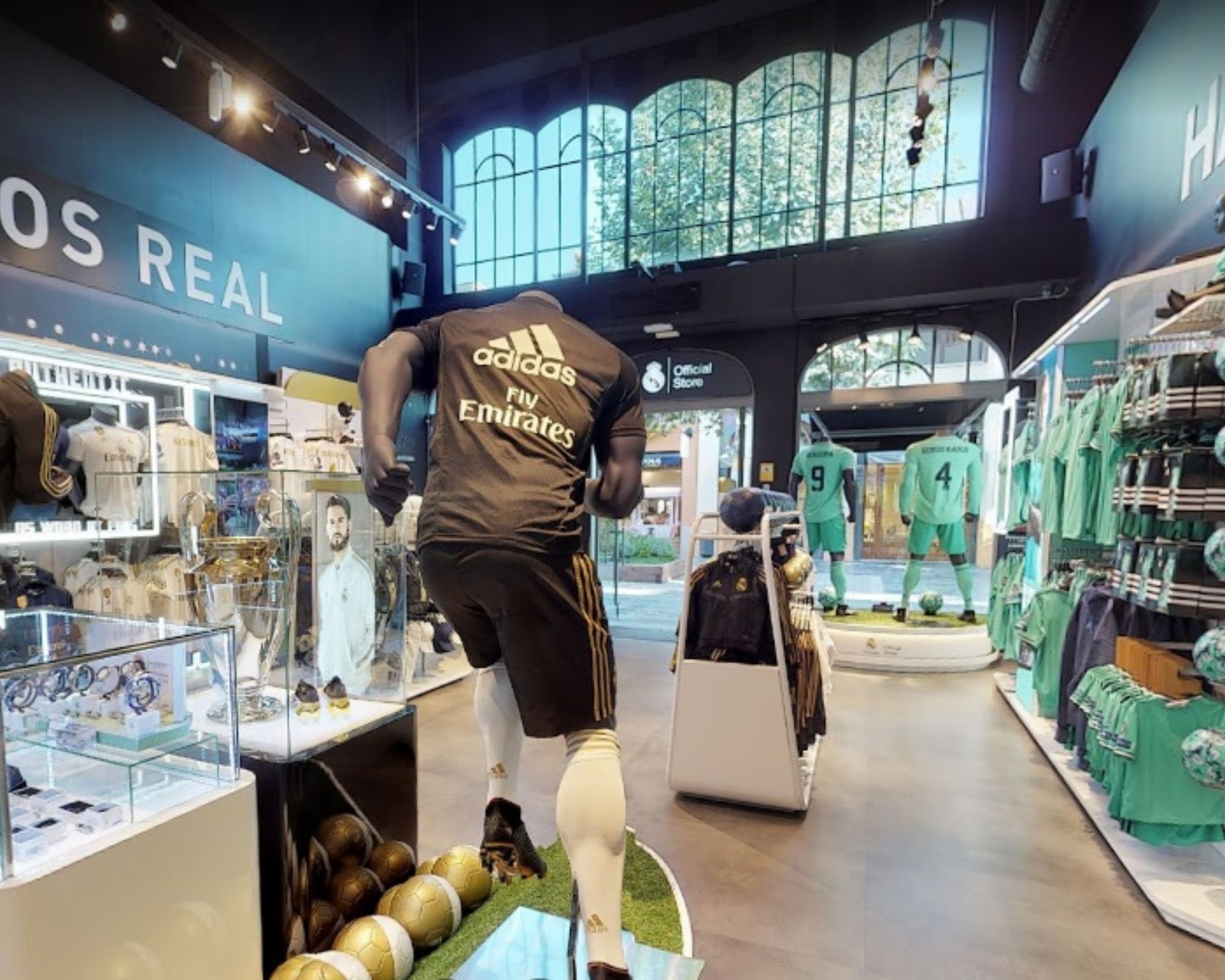 Real madrid store official