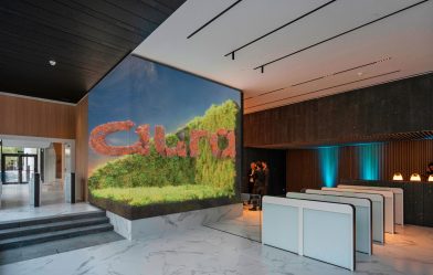 Channel4you creates an immersive space with 3D anamorphic content in the lobby of the new Aura office building