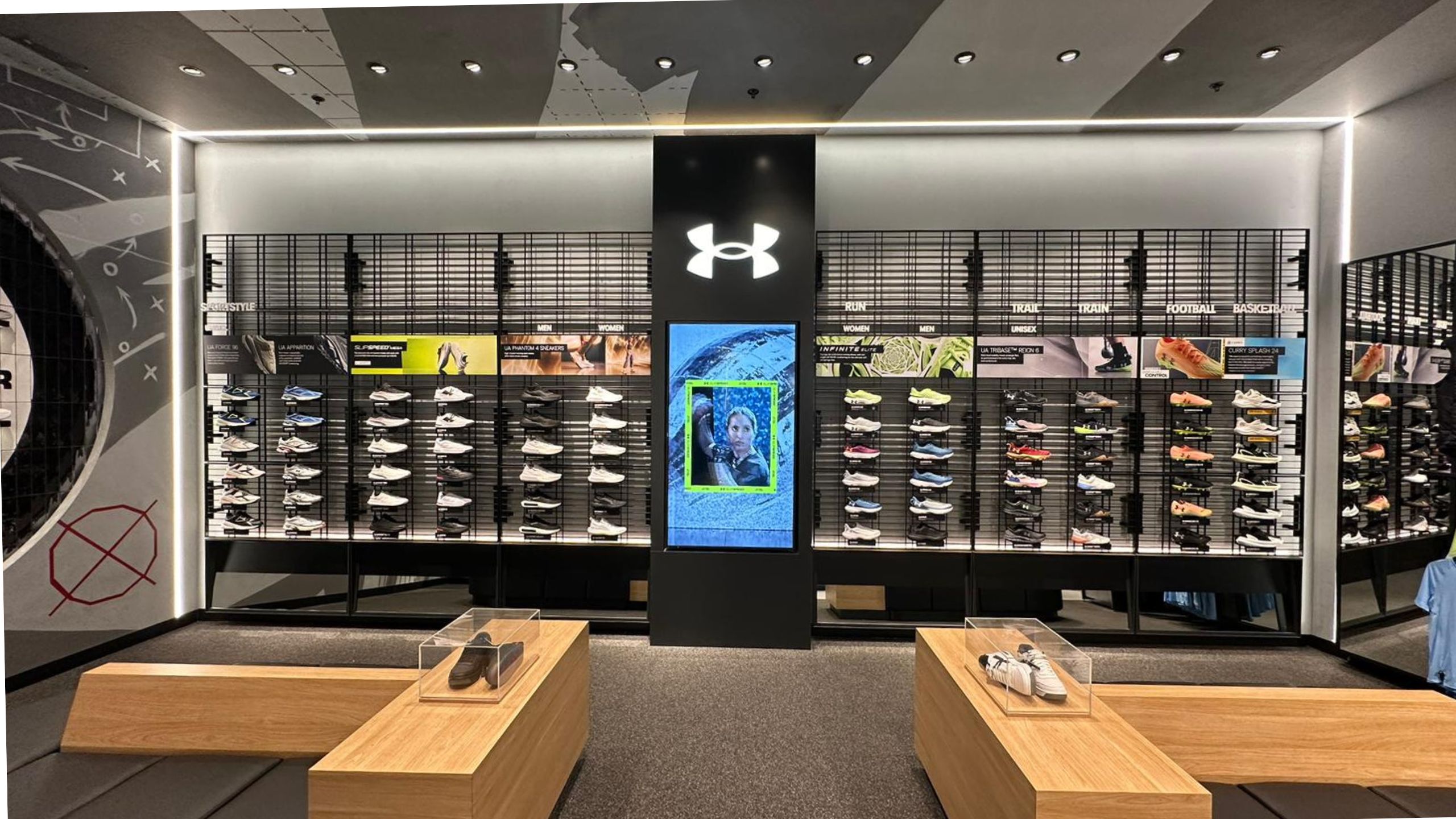 Under Armour Oxford Street by Leddream Under Armour Oxford Street by Leddream group