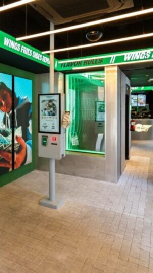 Pantallas LED para tiendas — integración audiovisual en retail